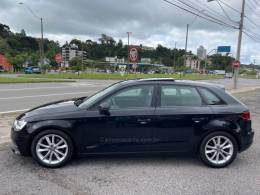 AUDI - A3 - 2013/2014 - Preta - R$ 91.900,00