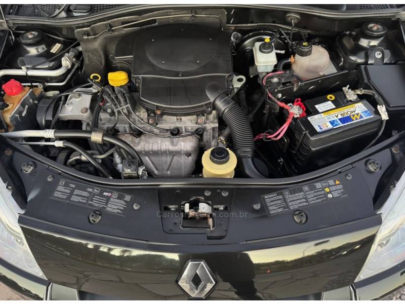 RENAULT - SANDERO - 2012/2013 - Preta - R$ 35.900,00