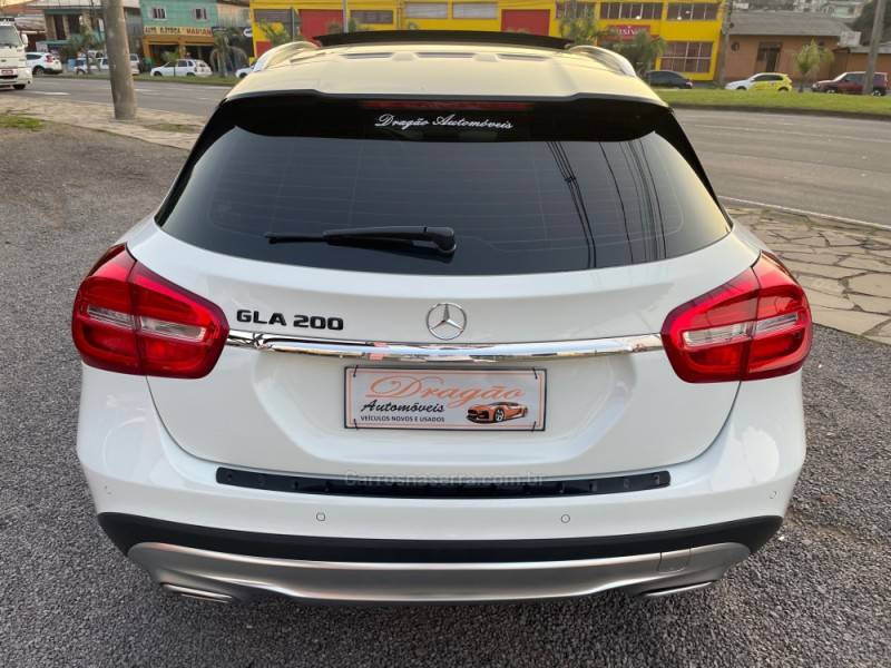 MERCEDES-BENZ - GLA 200 - 2014/2015 - Branca - R$ 119.900,00