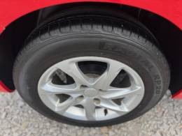 PEUGEOT - 208 - 2015/2016 - Vermelha - R$ 47.900,00