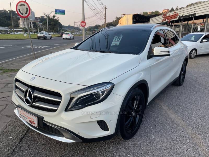 MERCEDES-BENZ - GLA 200 - 2014/2015 - Branca - R$ 119.900,00